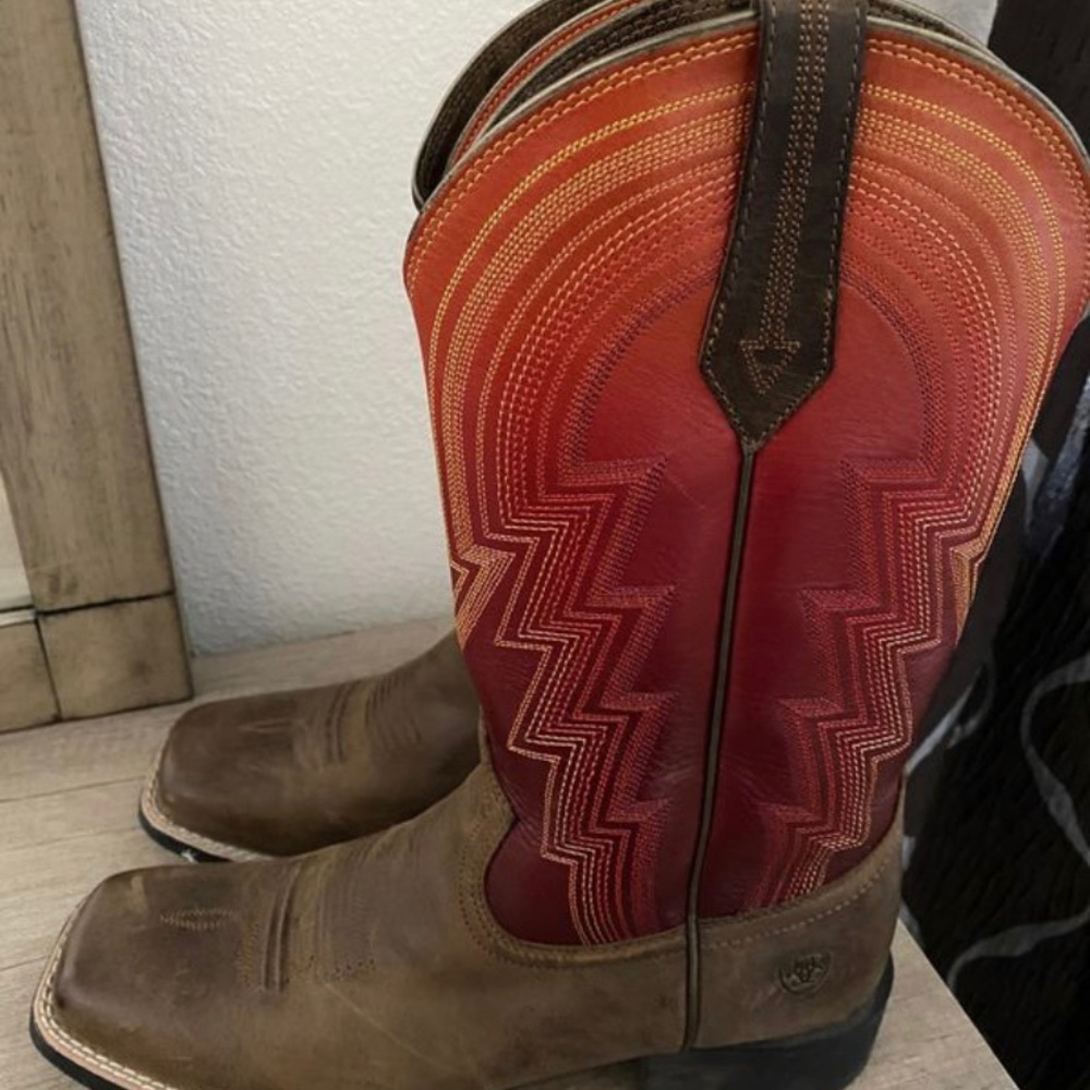 Ariat Cowgirl boots